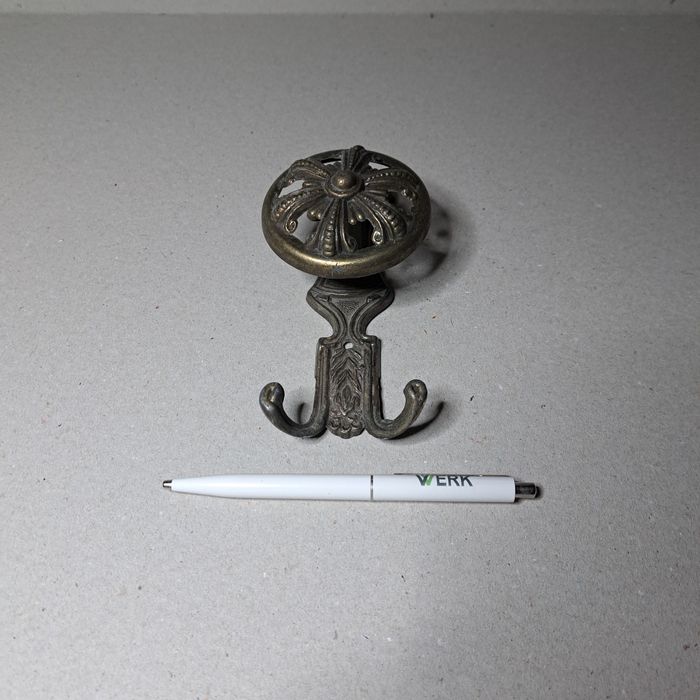 Obiecte din alamă și bronz