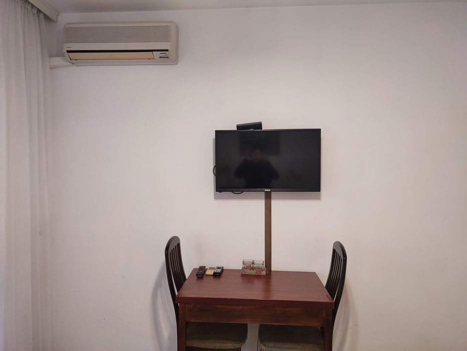 Нощувки в близост до МИ, ВИНС, ВВМУ и Морската градина.Интернет иТВ
60