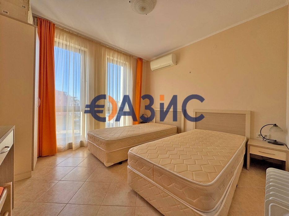 Апартамент с 2 спални в комплекс Роял Сан, Слънчев Бряг, 93 кв. м, 120