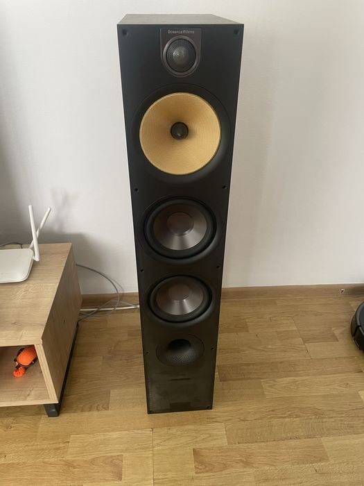 Boxe Bowers & Wilkins 683 S2