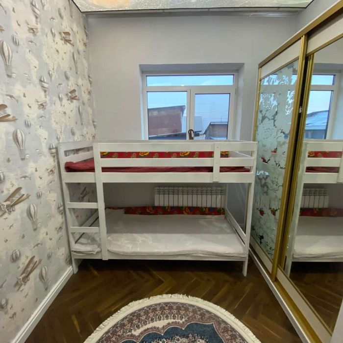 Двухэтажный кровать