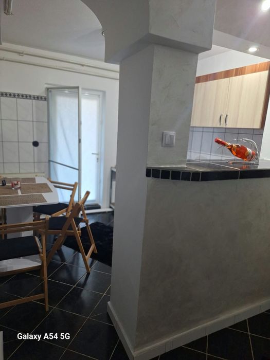 Inchiriez Apartament 2 Cam
