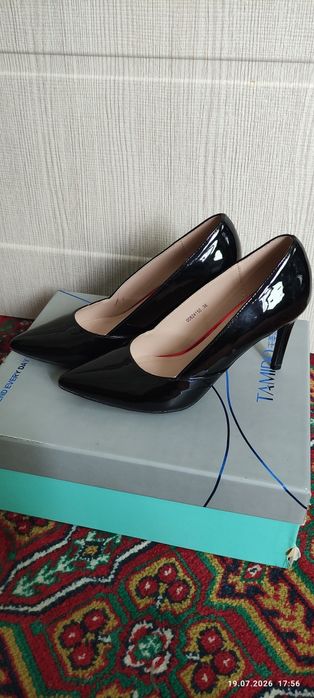 Продам женские туфли 36 размер.