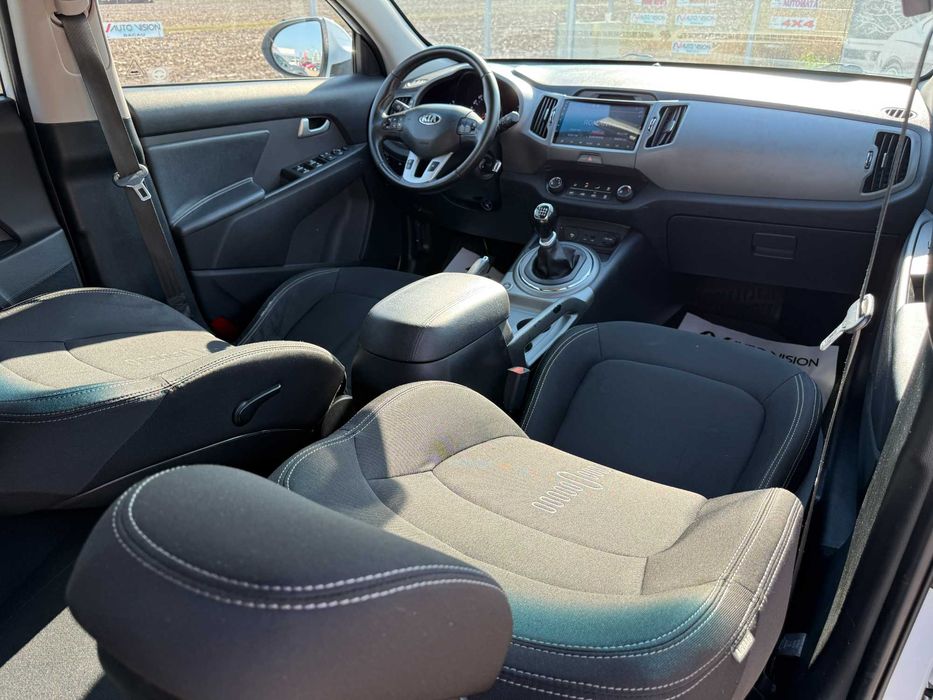 *RATE*KIA Sportage Facelift 1.6 Benzina 135Cp 11/2014 E5 LED NAV Top Inmatriculata in Romania!