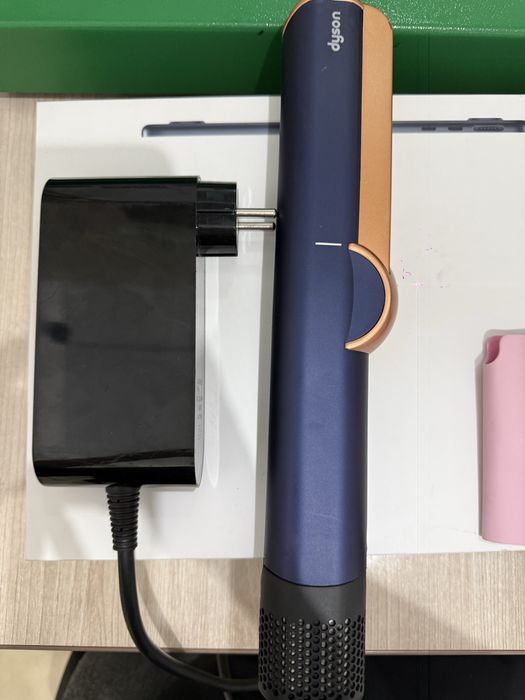 Утюжок Dyson airstrait