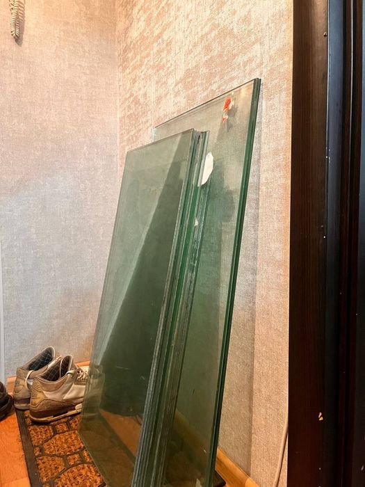 Продам стекло отличного состояния