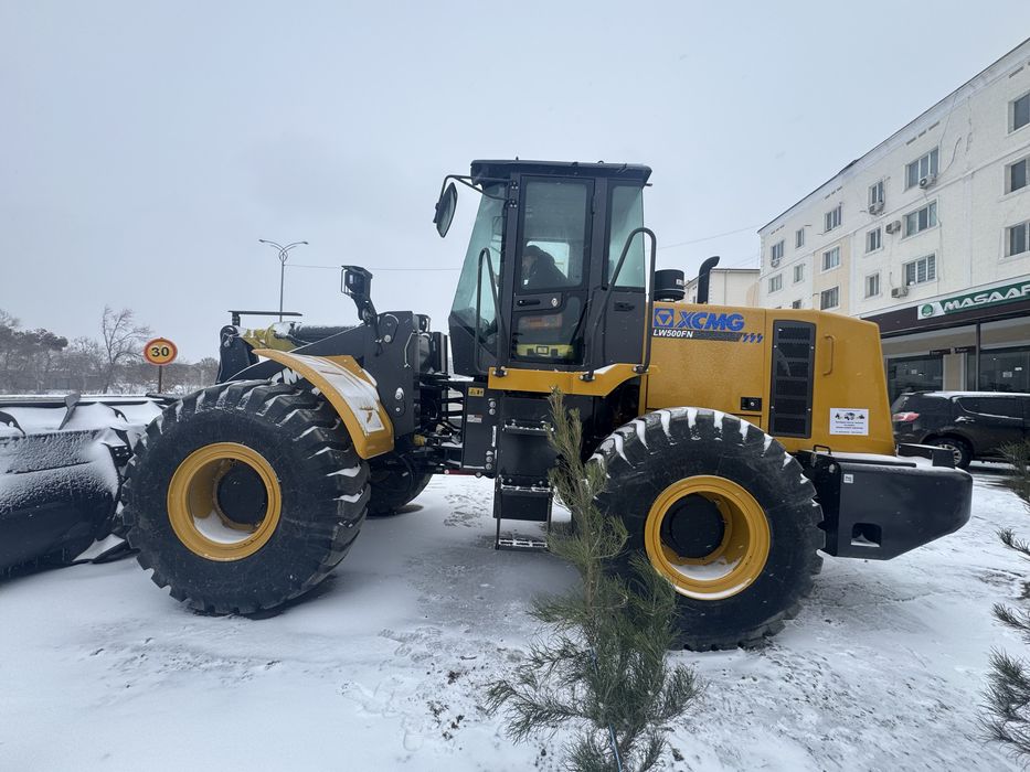 Аренда погрузчик хизмати. 3 куб 1.8 кублик погрузчик