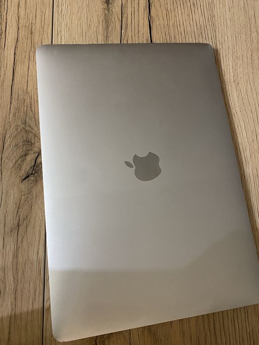 Продам MacBook Pro 13” 2017 (A1708)