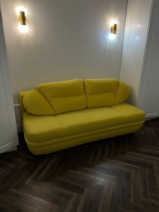 Диван красивый