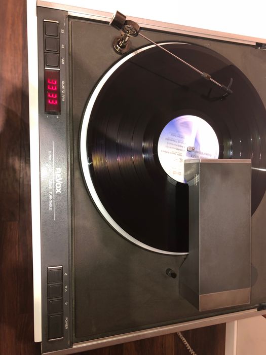 Грамофон REVOX B790