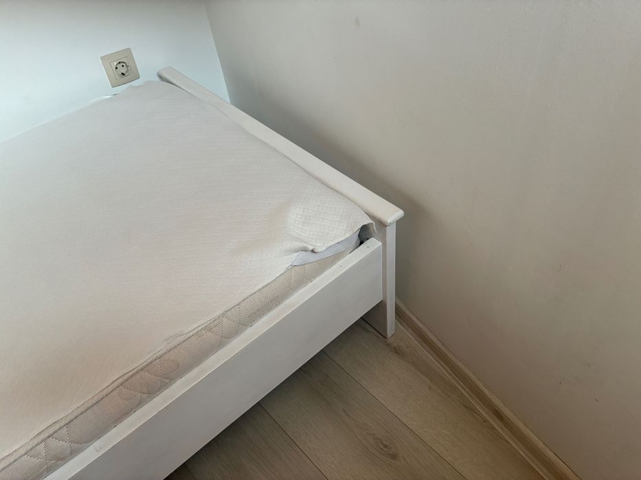 (2 броя) Единично легло с матрак