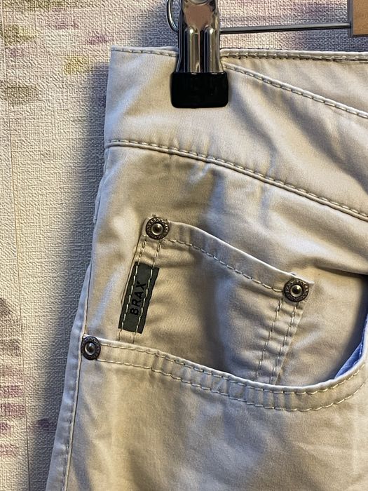 Pantaloni chinos barbati noi Brax marimea XL