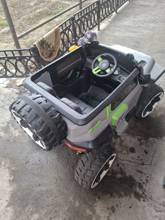 Продам машину для детей