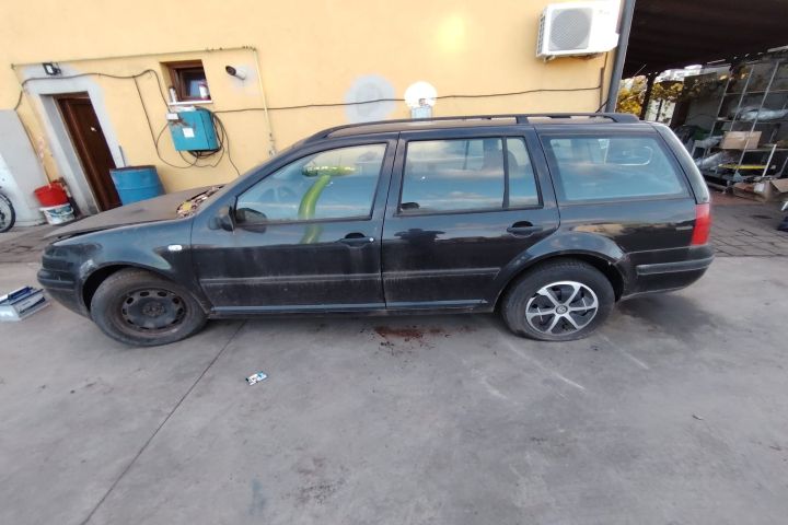 Contact cu cheie Volkswagen VW Golf 2002 1.9 TDI MT (101 hp)