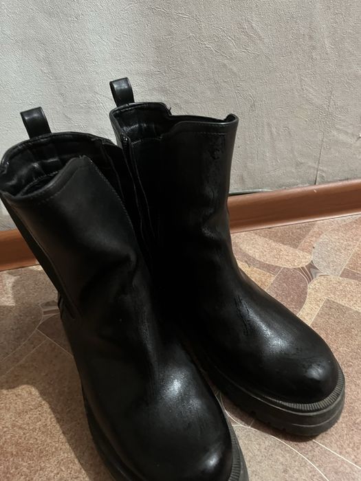 Продам ботинки челси осенние