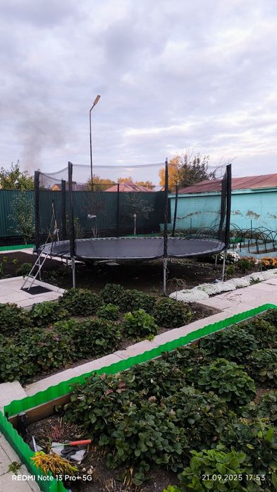 Продам батут,в отличном состоянии