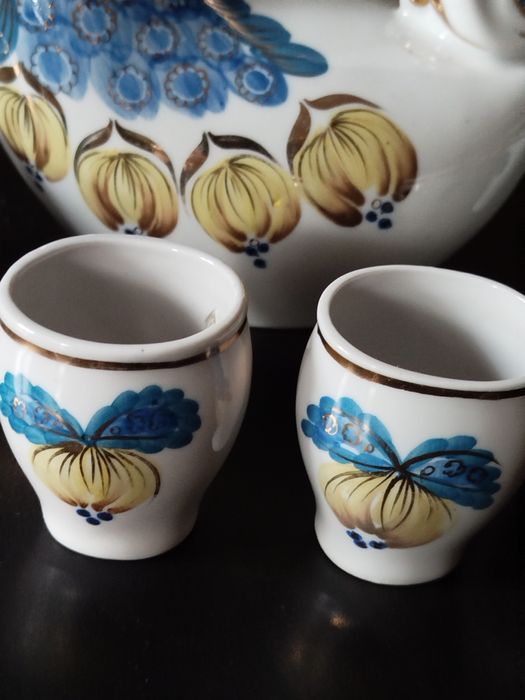 Штоф со своими стаканчиками советский