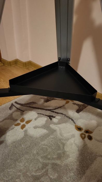 Vând montură ecuatorială eq2 skywatcher + motoraș pentru axa RA !