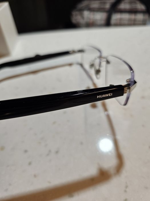 Продам очки со встроенными наушниками Huawei