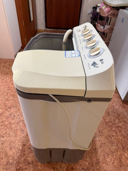 Продам стиральную машинку полуавтомат.