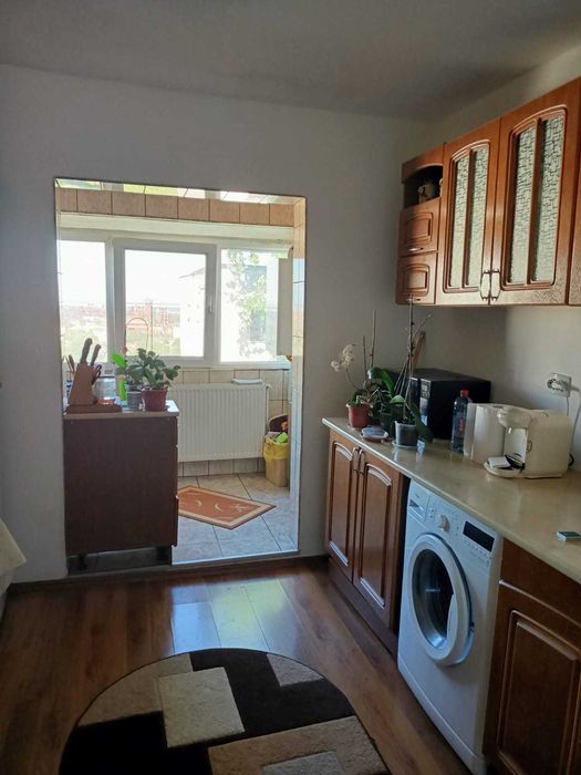 Închiriez apartament cu 2 camere poarta 6
