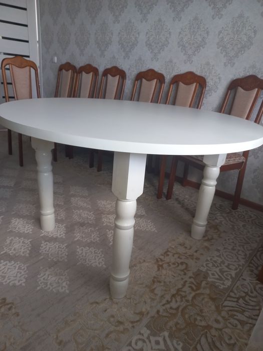 Стол для гостиной