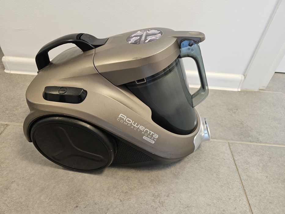 Vand aspirator ROWENTA Compact Power Cyclonic Animal Care RO3786EA
