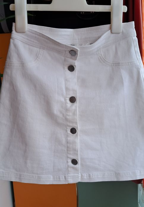 Vând fustă albă fete 10 ani, H&M