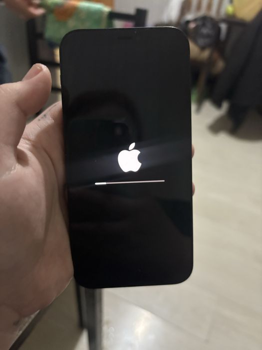 Продам айфон 12,на 64гб