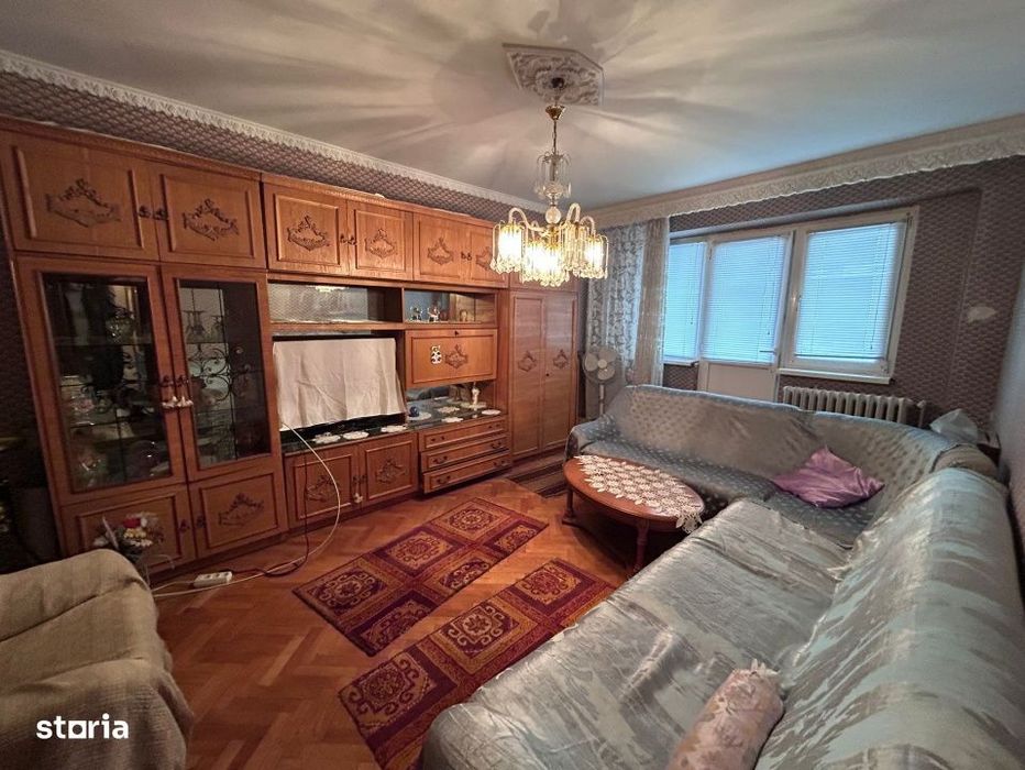 - Apartament 3 camere confort 1 decomandat, Plantelor, etaj 3.