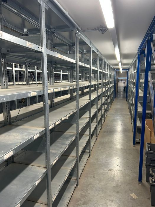 Rafturi metalice industriale