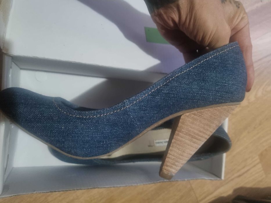 Pantofi Calvin Klein noi 40