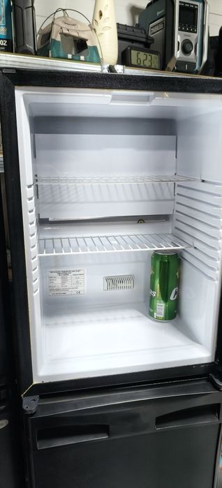 Minifrigider de 27L și 37L