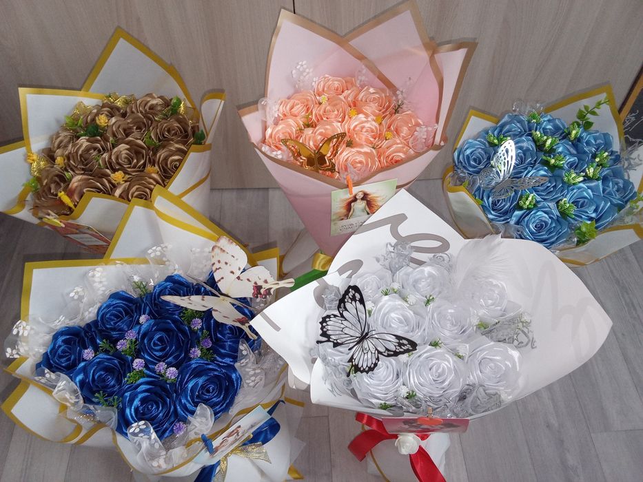 Букеты из атласных лент