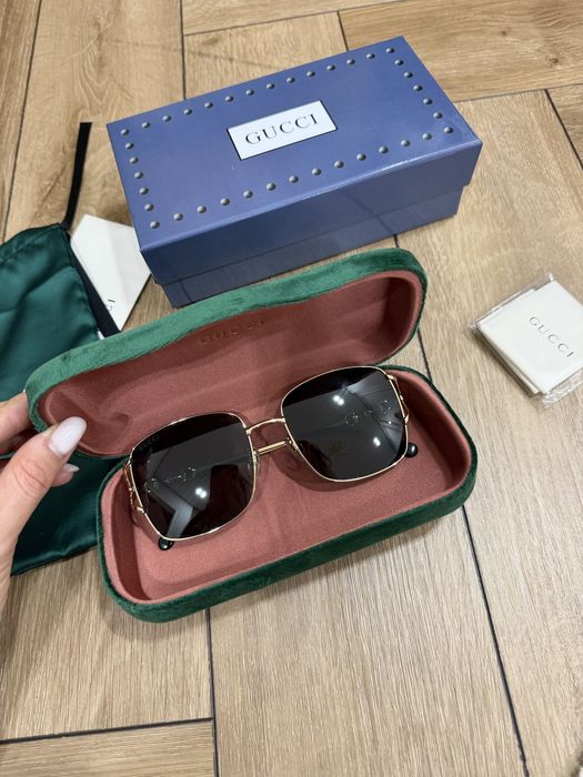 Солнцезащитные очки Gucci