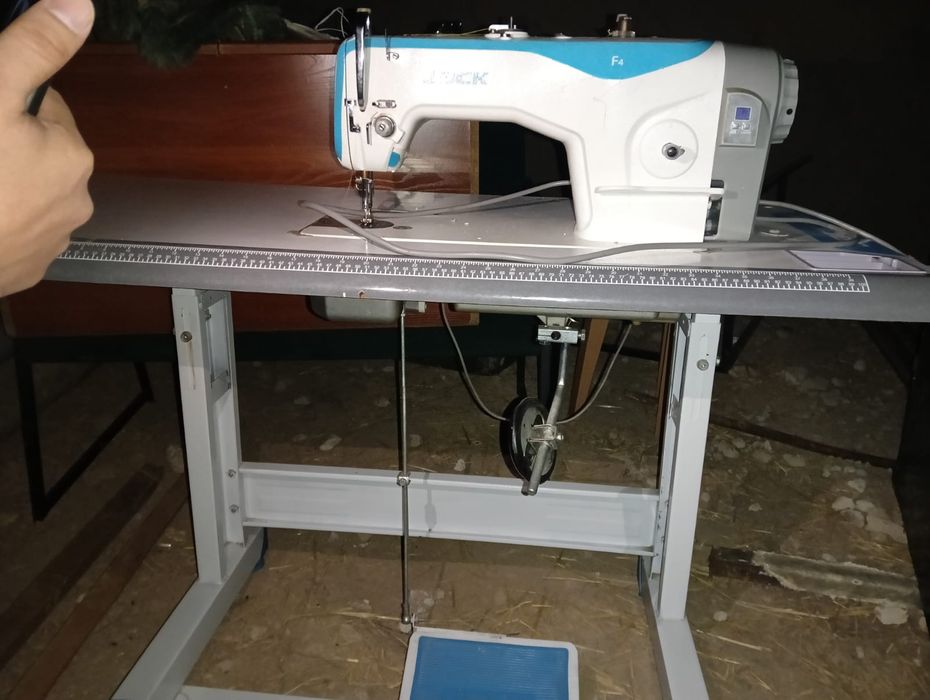 Срочно тігін машинасы сатылады