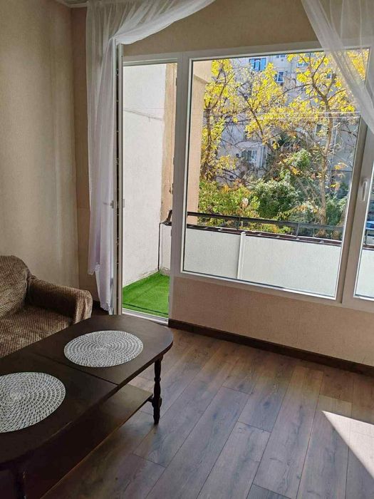 Дава се под наем Двустаен апартамент в София, Бъкстон - 68 кв.м за 511 € - Снимка #2