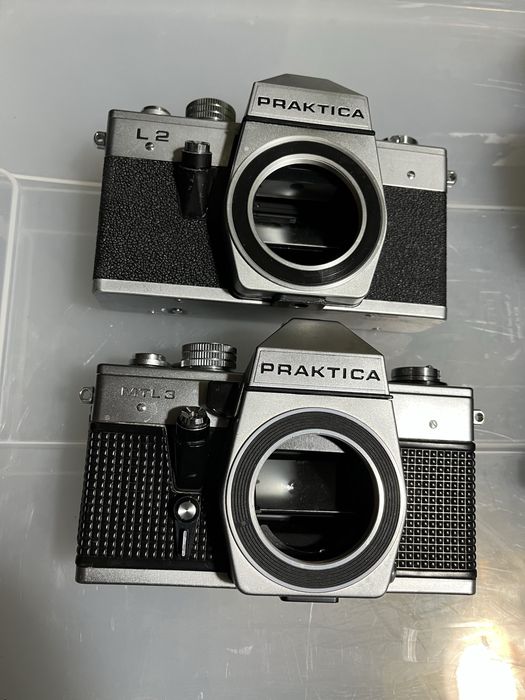 Aparat foto de colectie (body) Praktica pe film