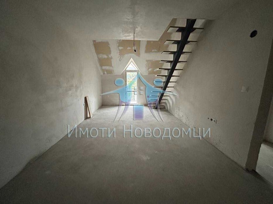 Продава се Мезонет в Шумен, Пазара - 99 кв.м за 1005 €/кв.м - Снимка #1