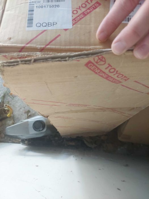 Заден ляв амортисьор въздушен Lexus RX300 RX330 RX400H