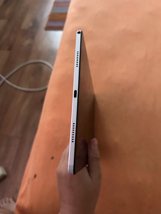 Продам планшет samsung tab a8