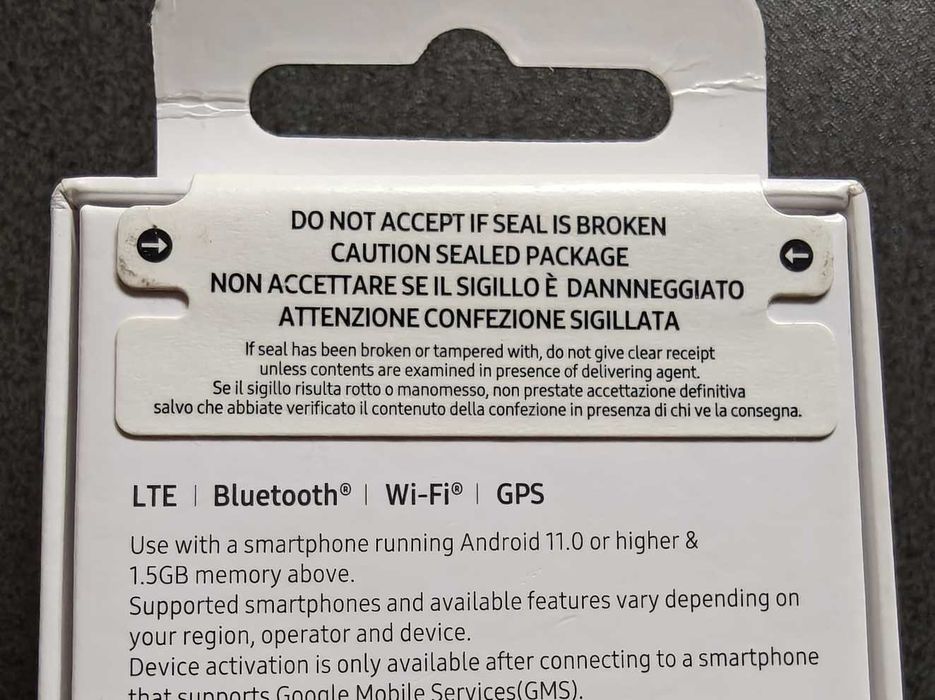 НЕРАЗПЕЧАТАН! Смарт часовник със SIM карта - Samsung Galaxy Watch7