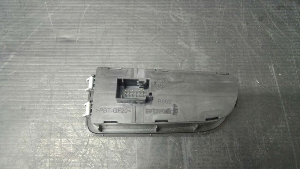 Butoane lumini alfa romeo mito 955