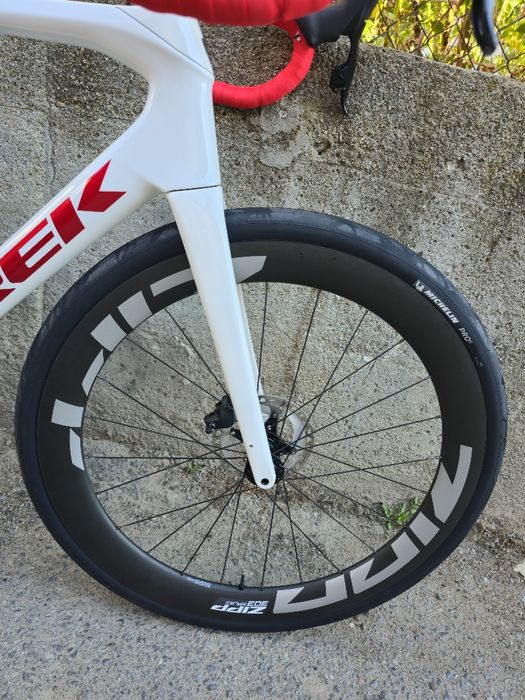 Висок Клас Карбонов Trek Domane Endurance 56 см рамка Шосеен велосипед Force електронен монтаж 1х12 , Zipp Карбонови капли