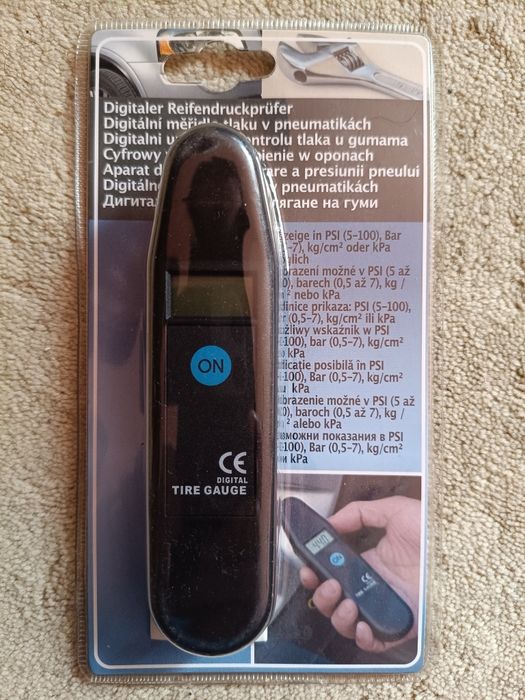 Manometru Digital, Tester Presiune Pneuri Auto 0,15-7 Bar - NOU / SIGILAT