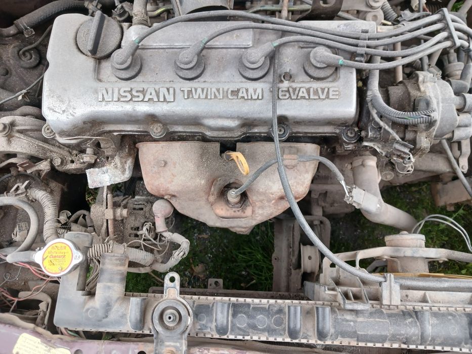 Продам 2 нисана 2литр и 1.6