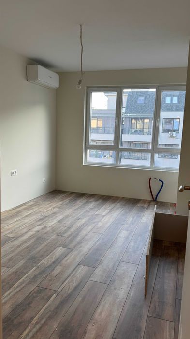 Професионално боядисване с латекс, от фирма с Топ майстори и качество.