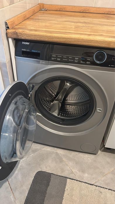 Стиральная машина Haier HW80-B14979S серебристый