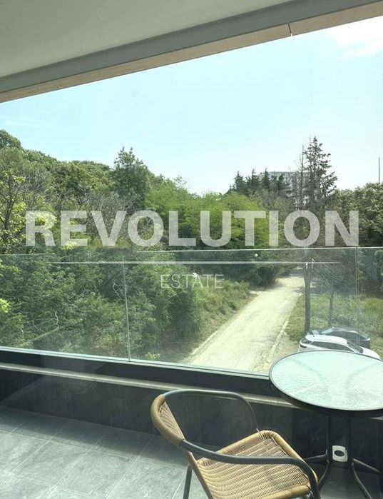 Дава се под наем Четиристаен апартамент в Варна, Чайка - 165 кв.м за 1500 € - Снимка #10