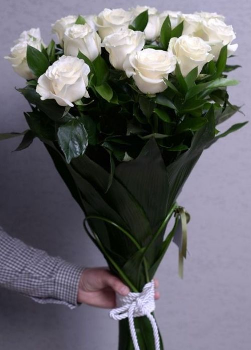 "Zamin gullari" gul do'koni sizlarga o'zining original va bejirim komp